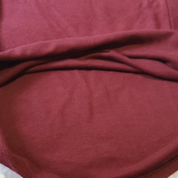 🍍Maroon Sweater🍍 - Picture 6 of 7